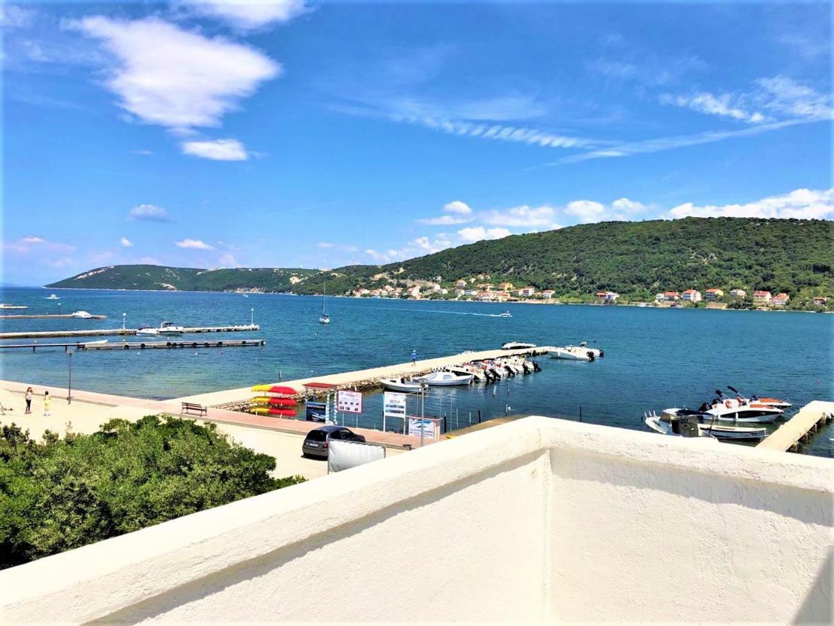 Apartments With Boat Mooring Marija ซูเปทาร์สกา ดรากา ภายนอก รูปภาพ